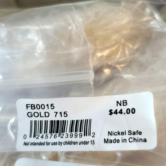 French connection gold hammered hinged bracelet - Picture 4 of 4